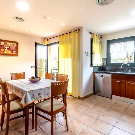 Chalet Ca La Iaia Casa Con Piscina Y Jardin Girona